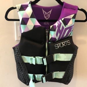 Excellent condition life jacket (youth)